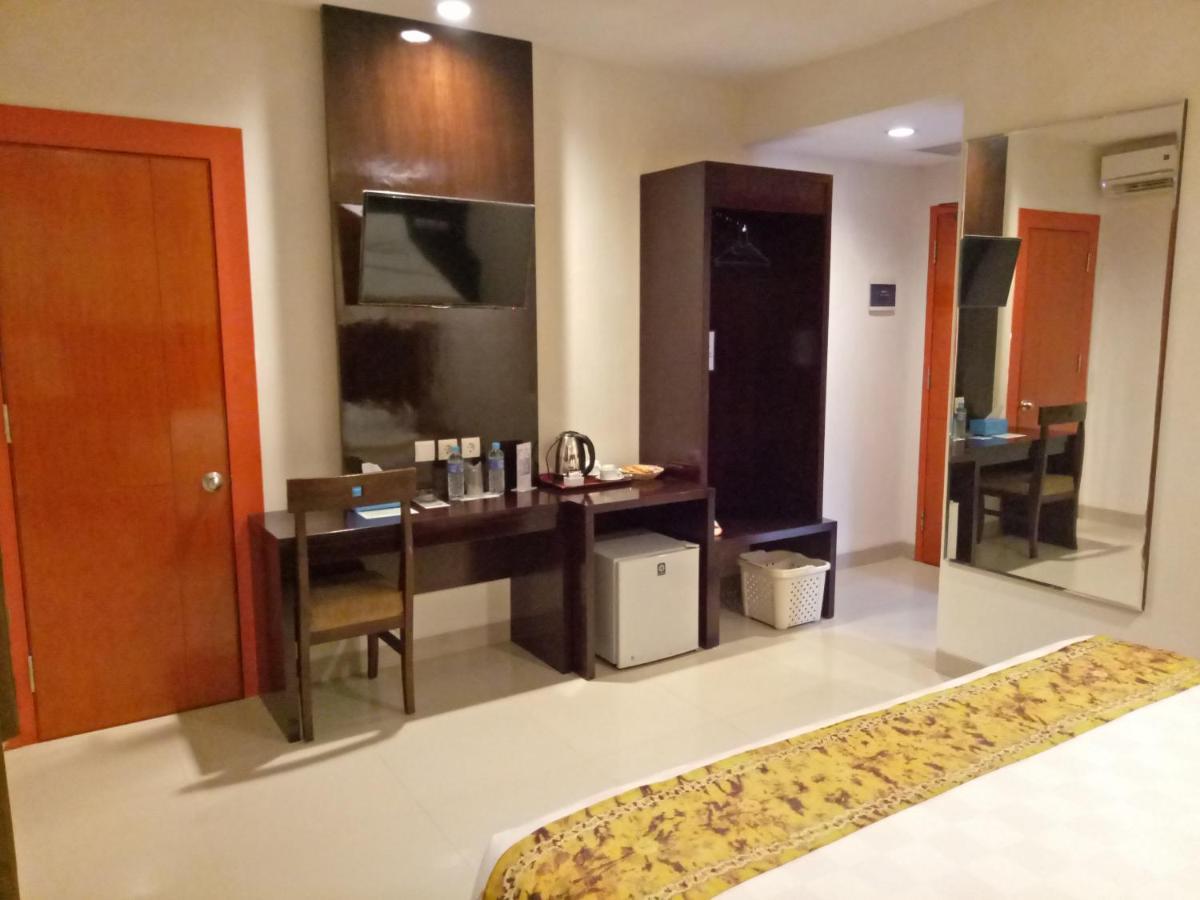 Jelita Bandara Hotel Banjarbaru Екстер'єр фото